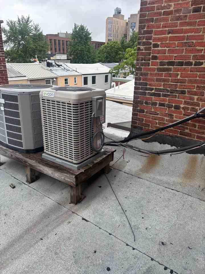 1712 Pine St - Photo 2 of 4