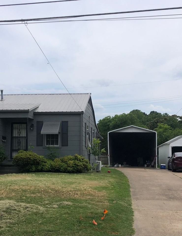 1715 W Arch Ave - Photo 2 of 8