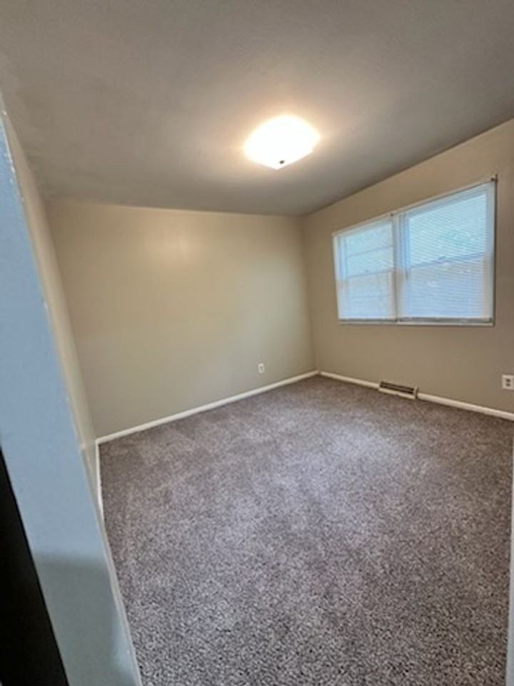 8417 Grandview Ln - Photo 3 of 7