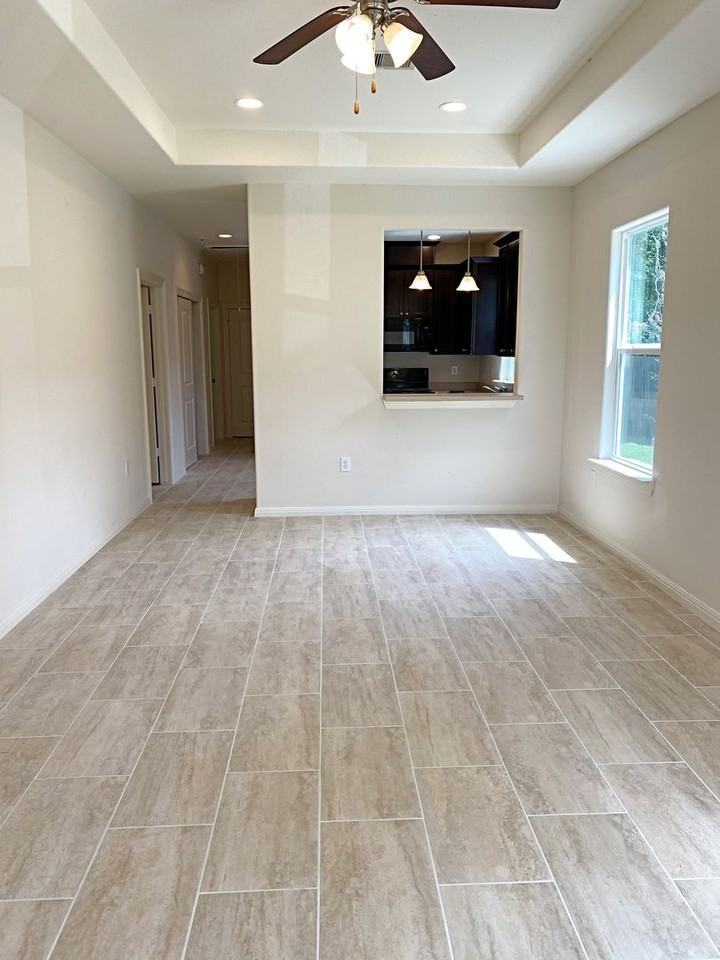 3508 7th St - Photo 2 of 10