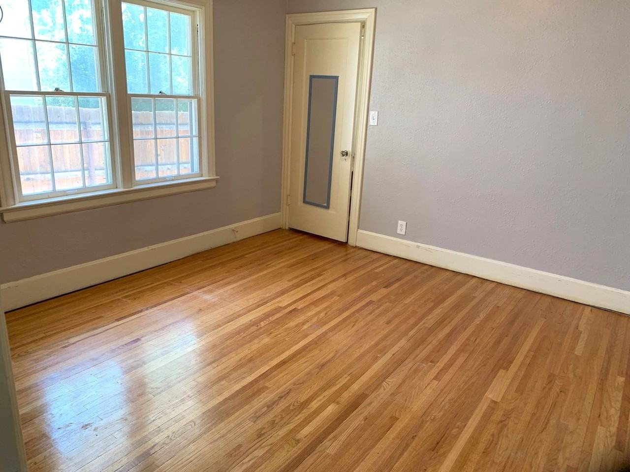 1432 S Ash St - Photo 7 of 13