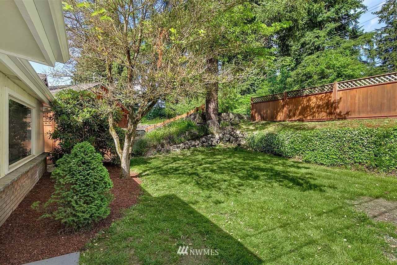 10423 148th Ave Se - Photo 4 of 28