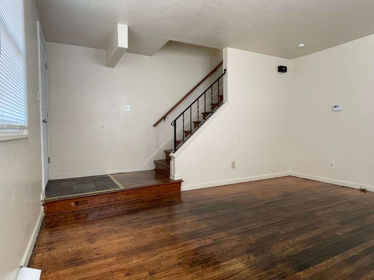 4105 Sullivant Avenue - Photo 4 of 17