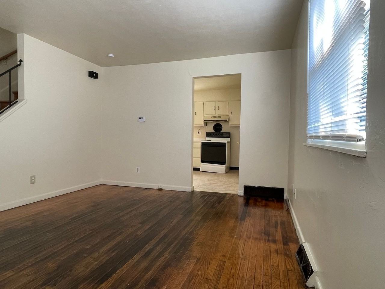 4105 Sullivant Avenue - Photo 5 of 17