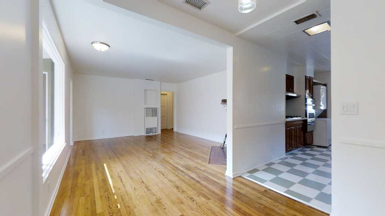 3758 Tuller Ave - Photo 7 of 36