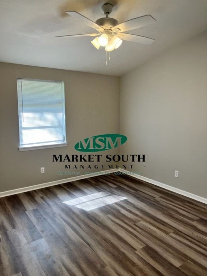 6936 Hialeah Cir - Photo 2 of 10