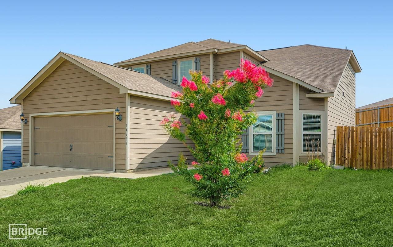 14267 Chaps Dr - Photo 2 of 30