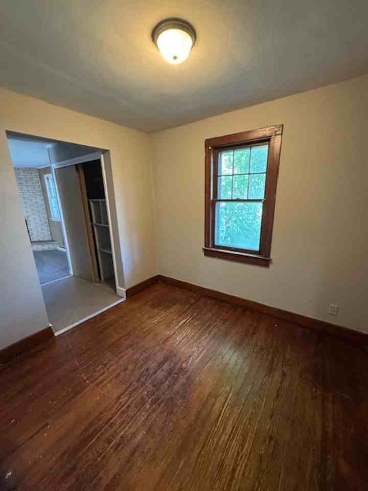 1406 E Paulding Rd - Photo 3 of 7