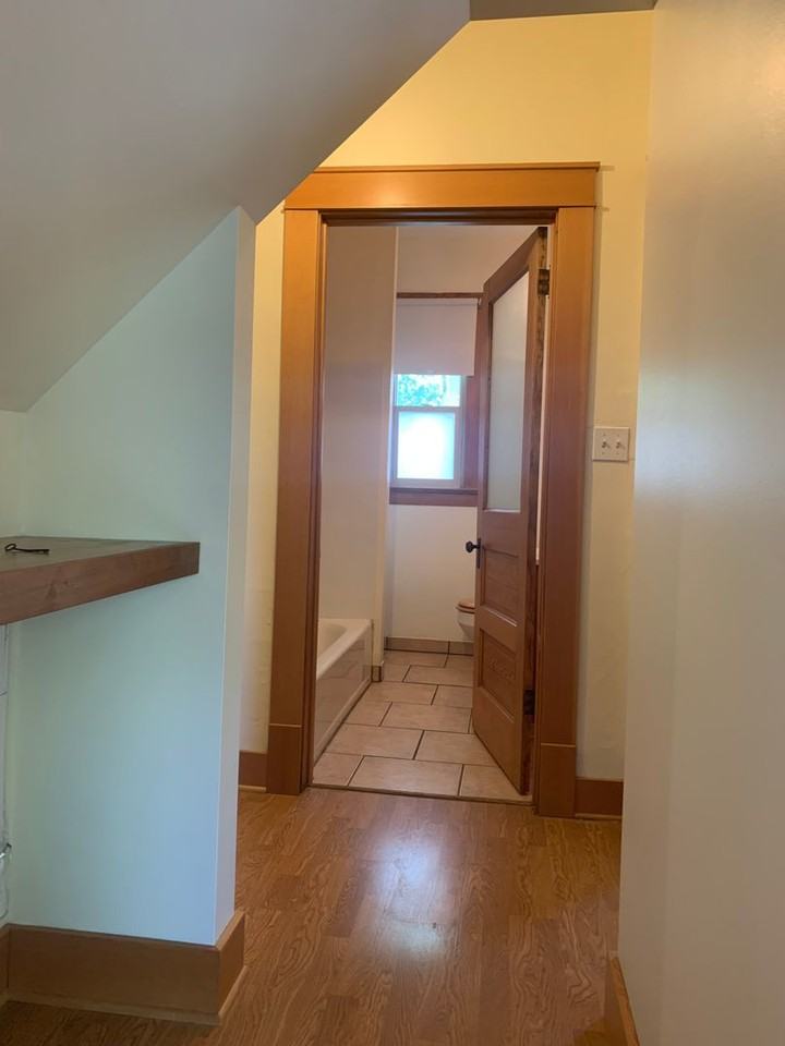 606 W 10th Ave - Photo 7 of 27