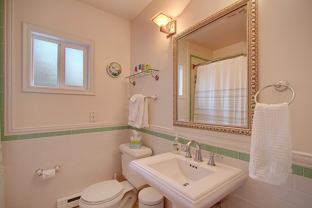 421 10th Ave E #C - Photo 1 of 1