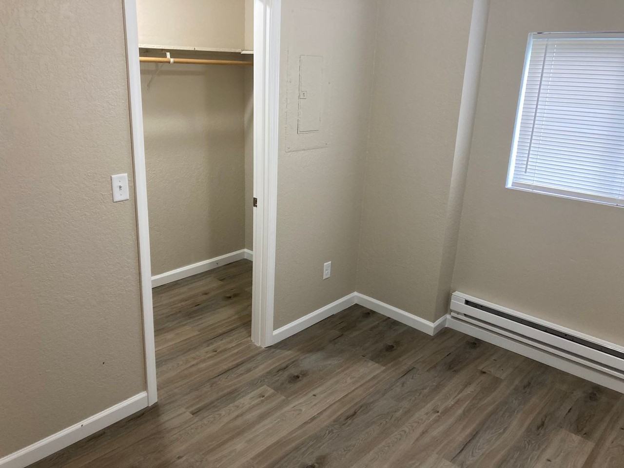 4193 Sunset Dr #4 - Photo 4 of 12