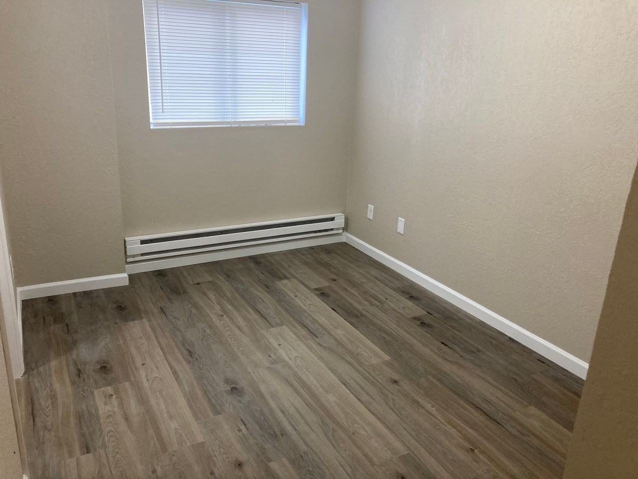 4193 Sunset Dr #4 - Photo 7 of 12