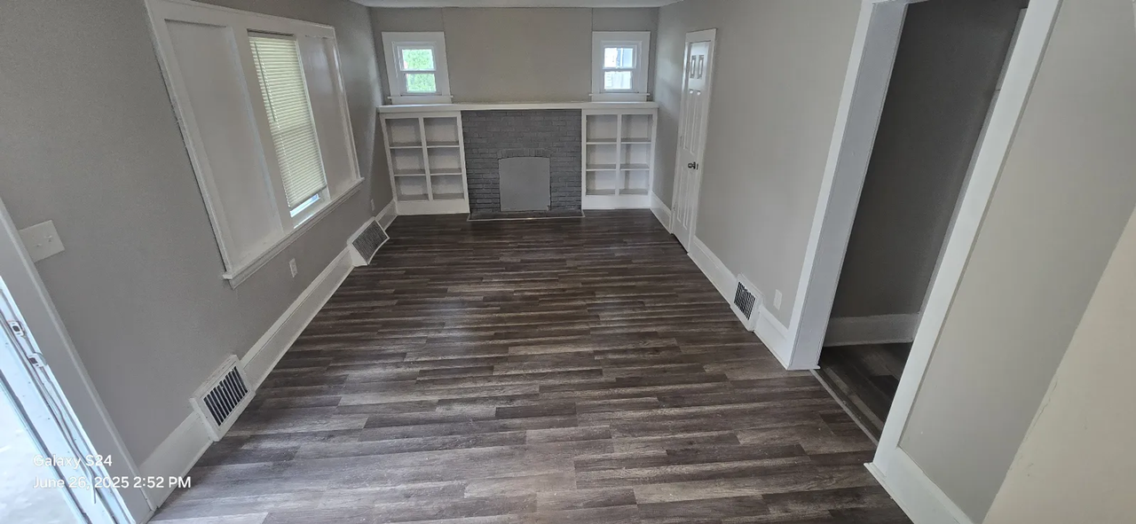 457 Bacon Ave - Photo 5 of 15