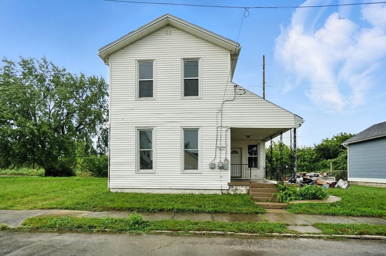 1711 Mclain St - Photo 2 of 35