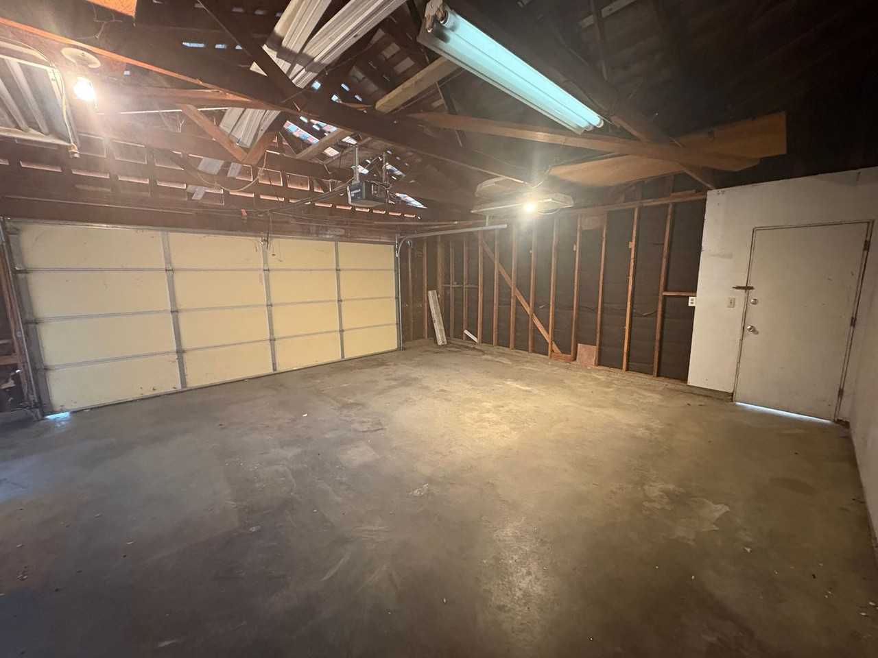 1782 N Klein Ave - Photo 2 of 35