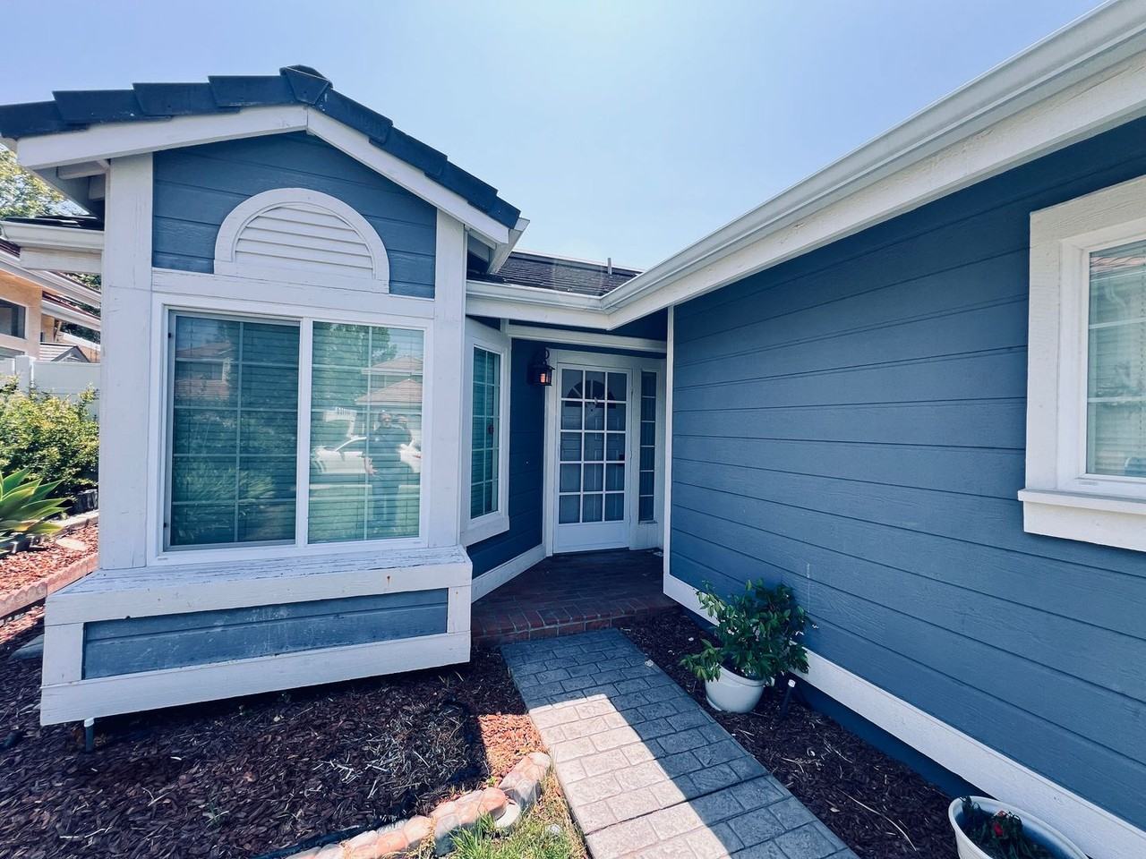 14641 Carmel Ridge Rd - Photo 2 of 21