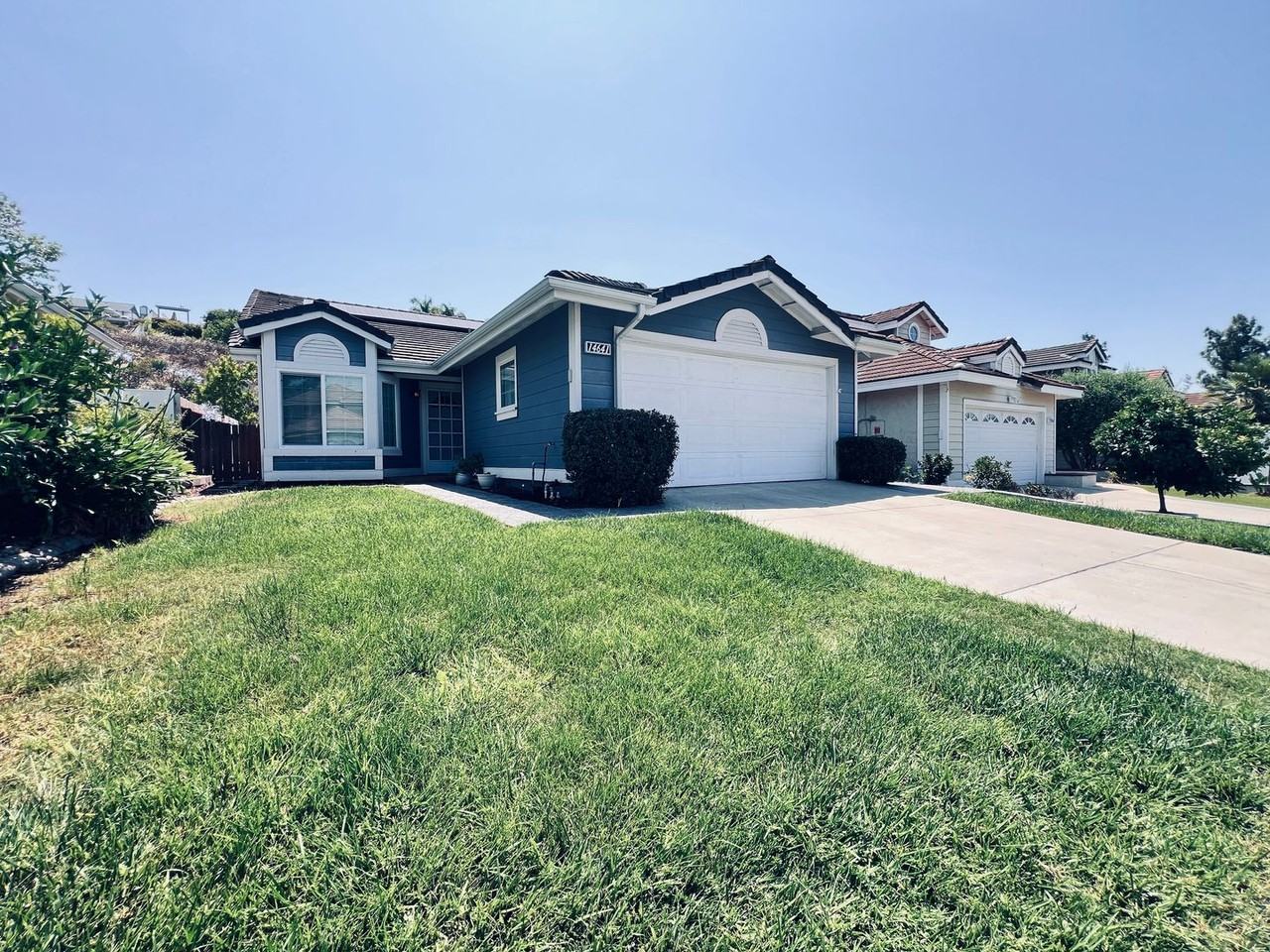 14641 Carmel Ridge Rd - Photo 3 of 21