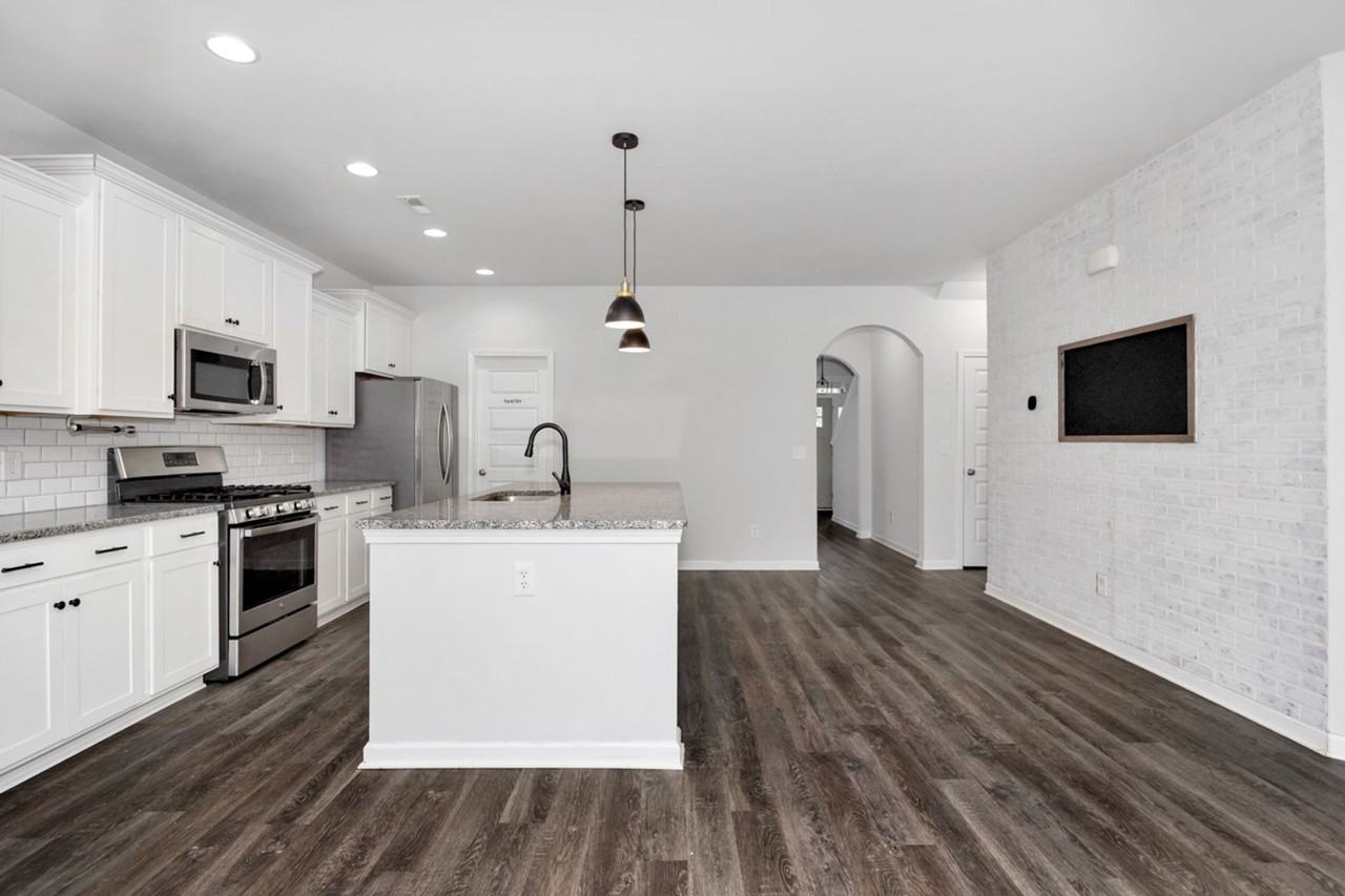171 Kingswood Dr - Photo 6 of 46
