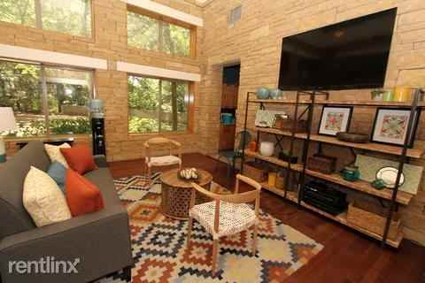 21 Lynn Batts Ln #201 - Photo 2 of 5