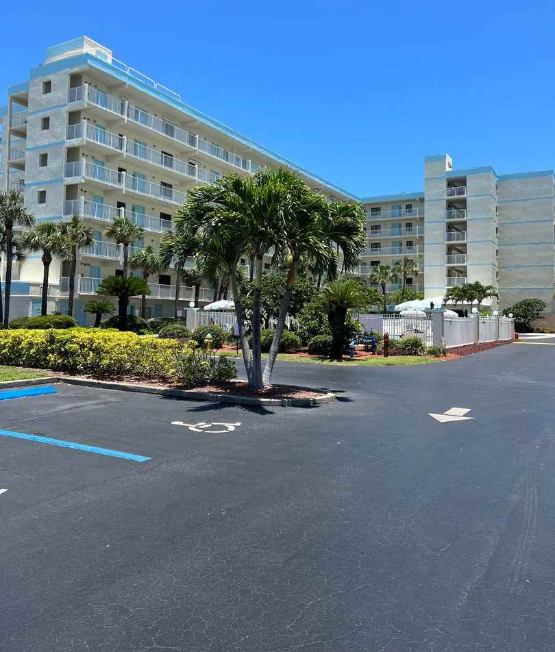 1050 N Atlantic Ave - Photo 2 of 50