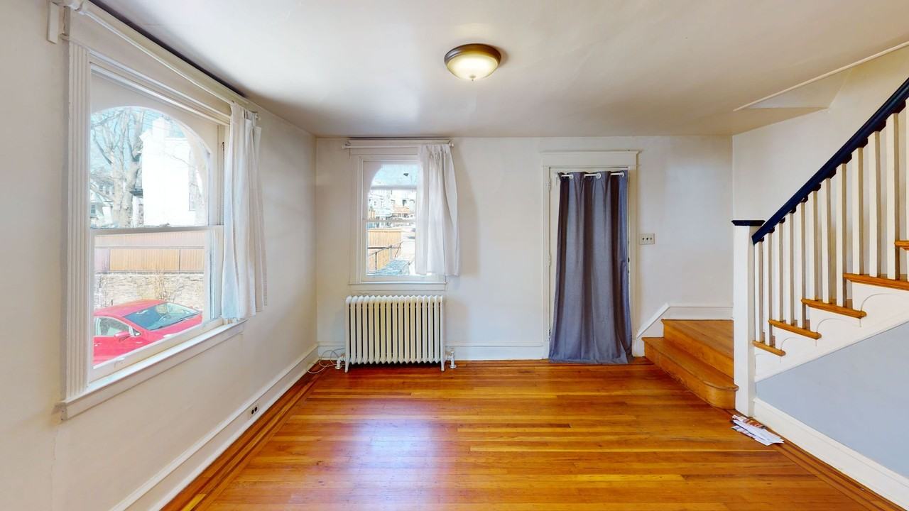 3438 Barclay St - Photo 2 of 17