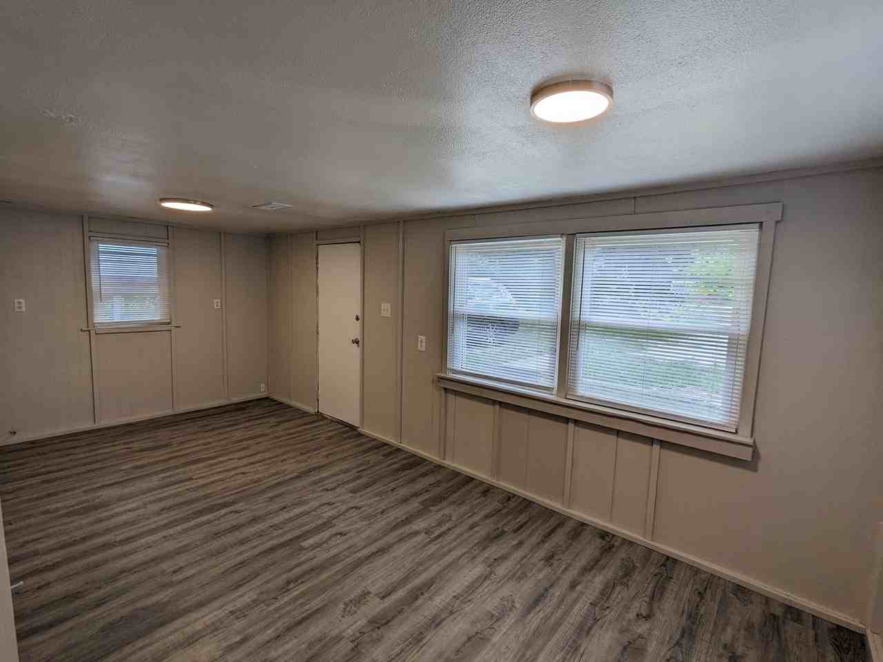 428 La Rosh Street Ct - Photo 2 of 9