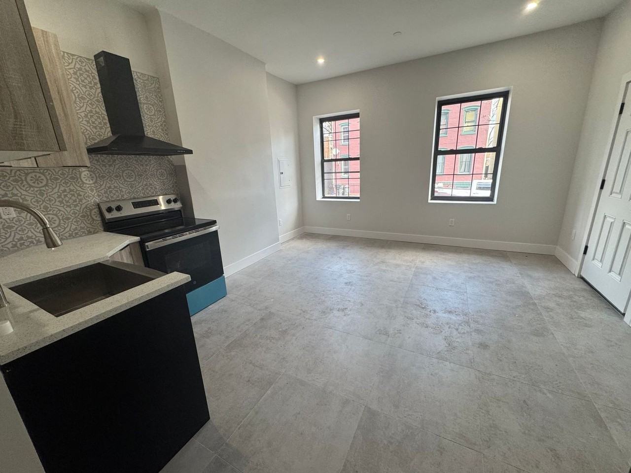 90 Lander St #B - Photo 2 of 30