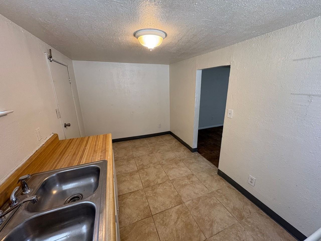 440 S L St - Photo 3 of 20