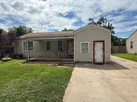 2943 S Volutsia St - Photo 1 of 1