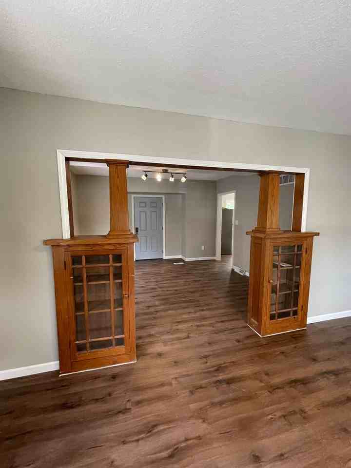 1530 E 14th St - Photo 2 of 18