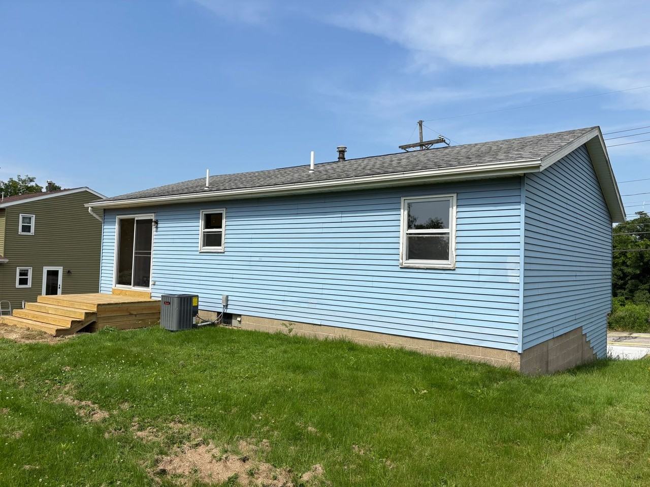 4222 Dexter Ave - Photo 2 of 12