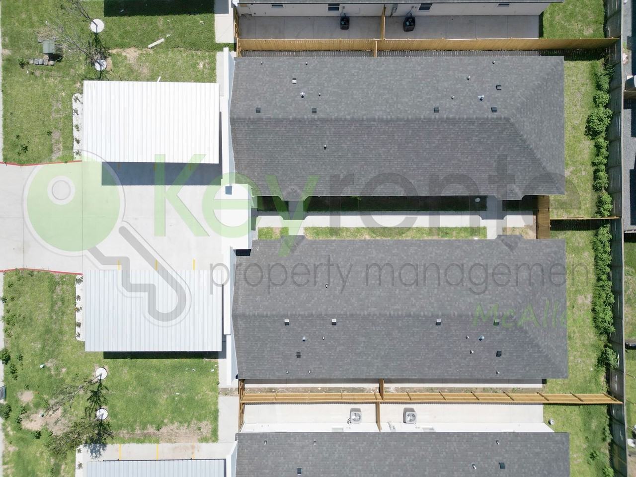 2004 E 1st St #4 - Photo 3 of 33