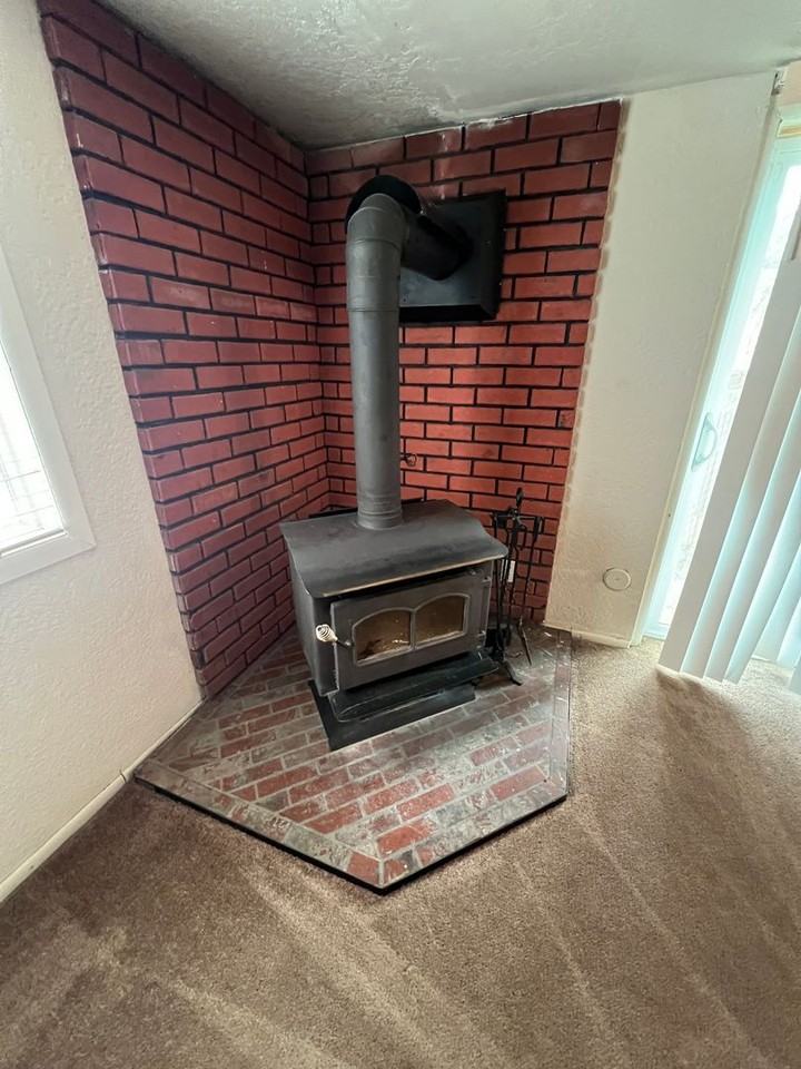 4247 E Hollygreen Rd - Photo 3 of 12