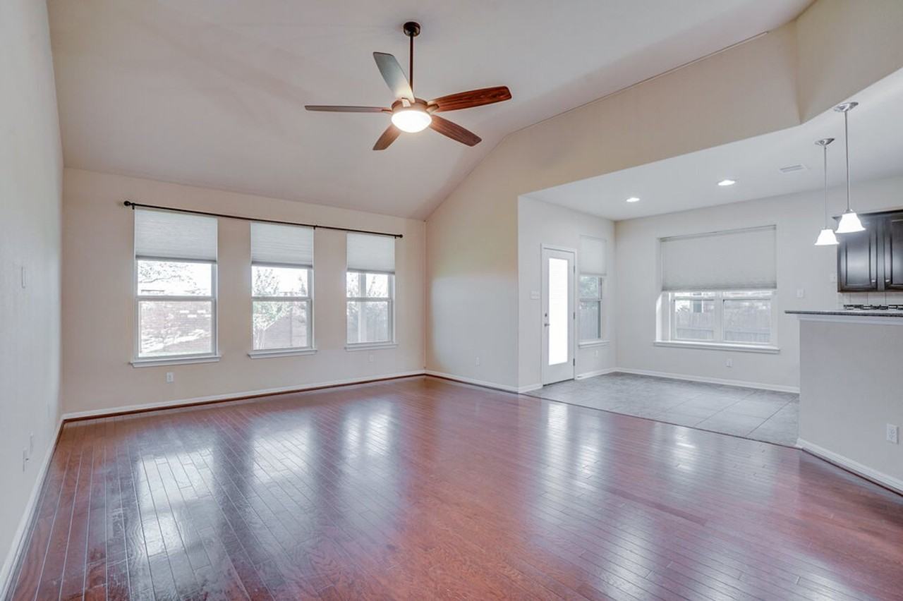 2005 Autumn Run Ln - Photo 3 of 20