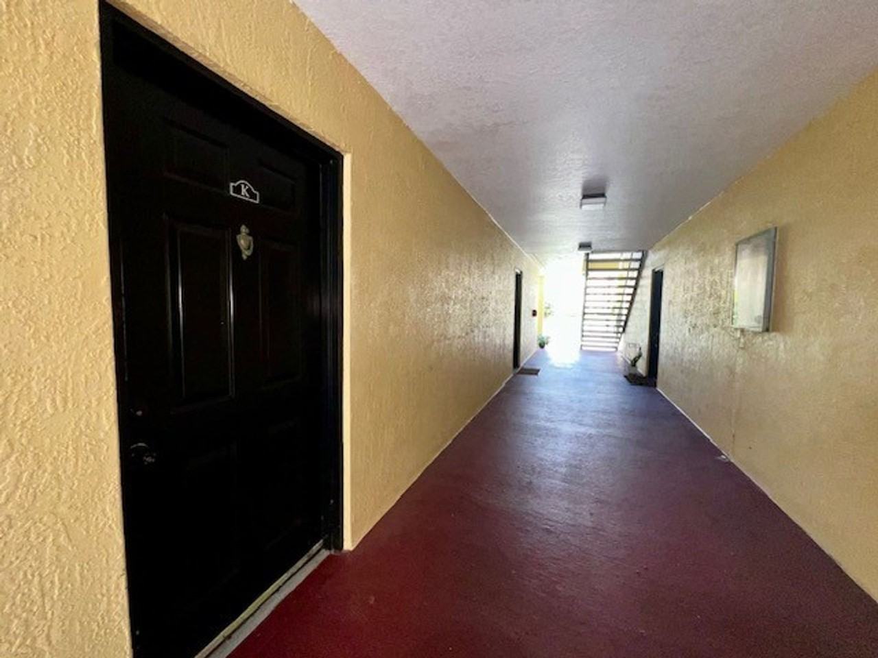 2071 Dixie Belle Dr - Photo 4 of 38