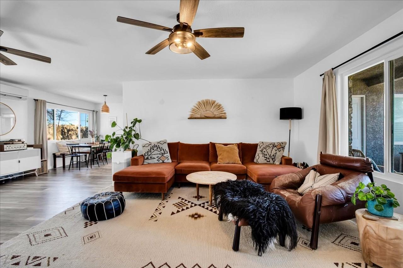 4796 Camarilla Ave - Photo 4 of 21