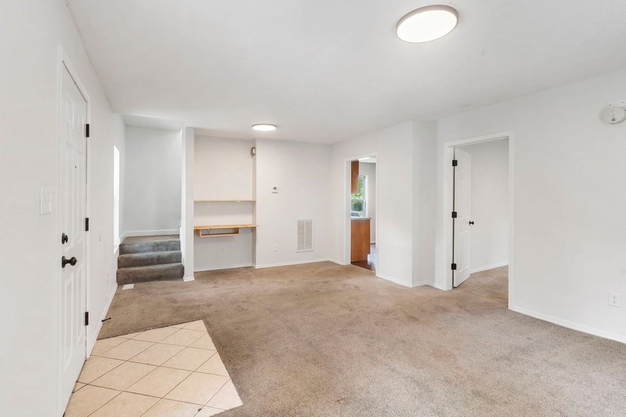 2146 N Roosevelt Ave - Photo 4 of 28