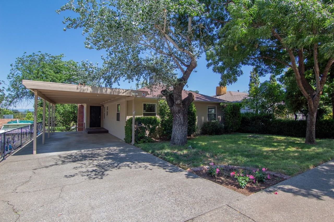 1325 Walnut Avenue - Photo 2 of 37