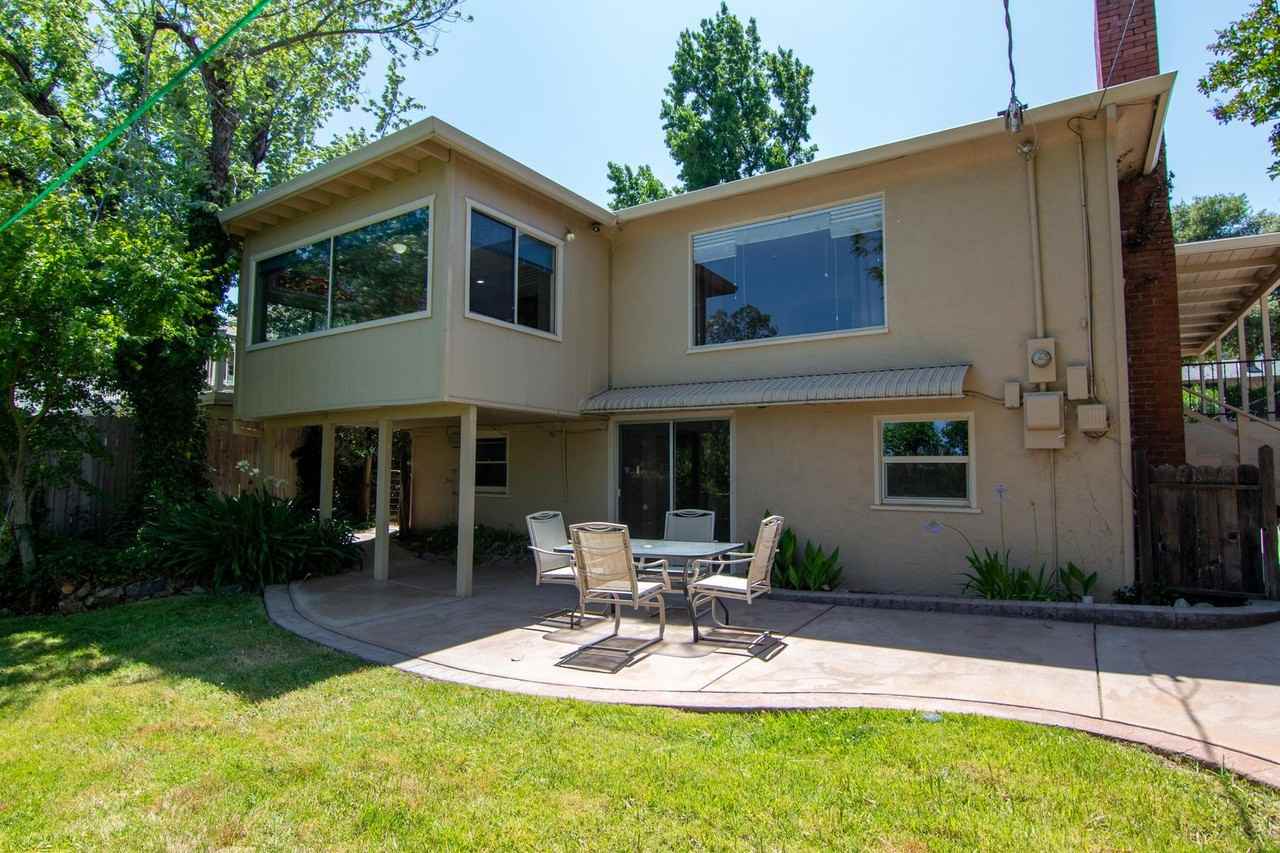 1325 Walnut Avenue - Photo 6 of 37