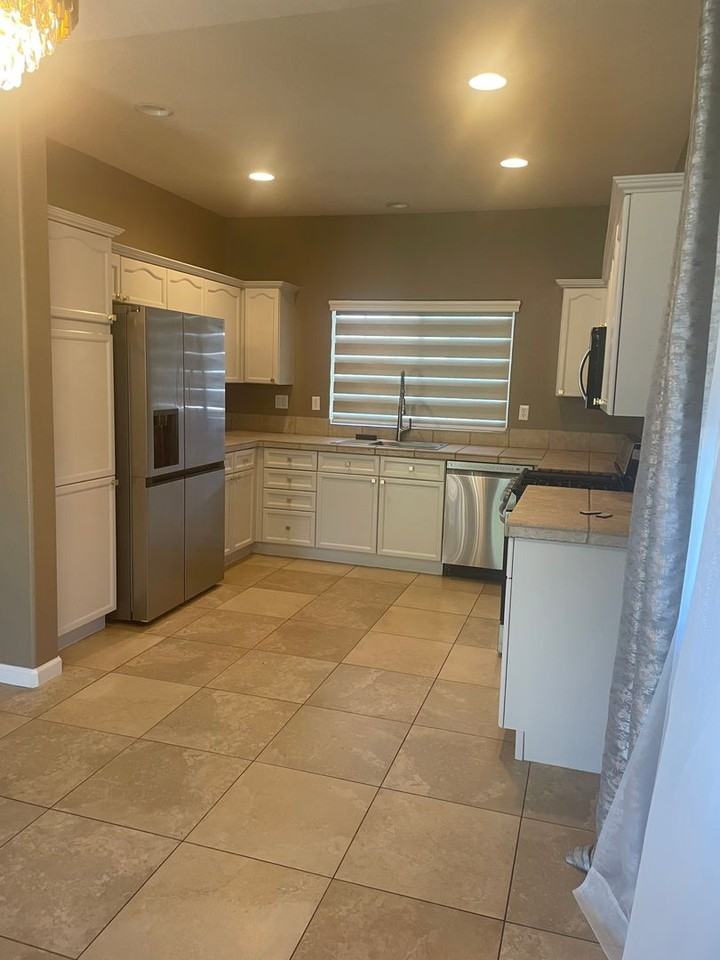 1721 Camaraderie Way - Photo 4 of 15