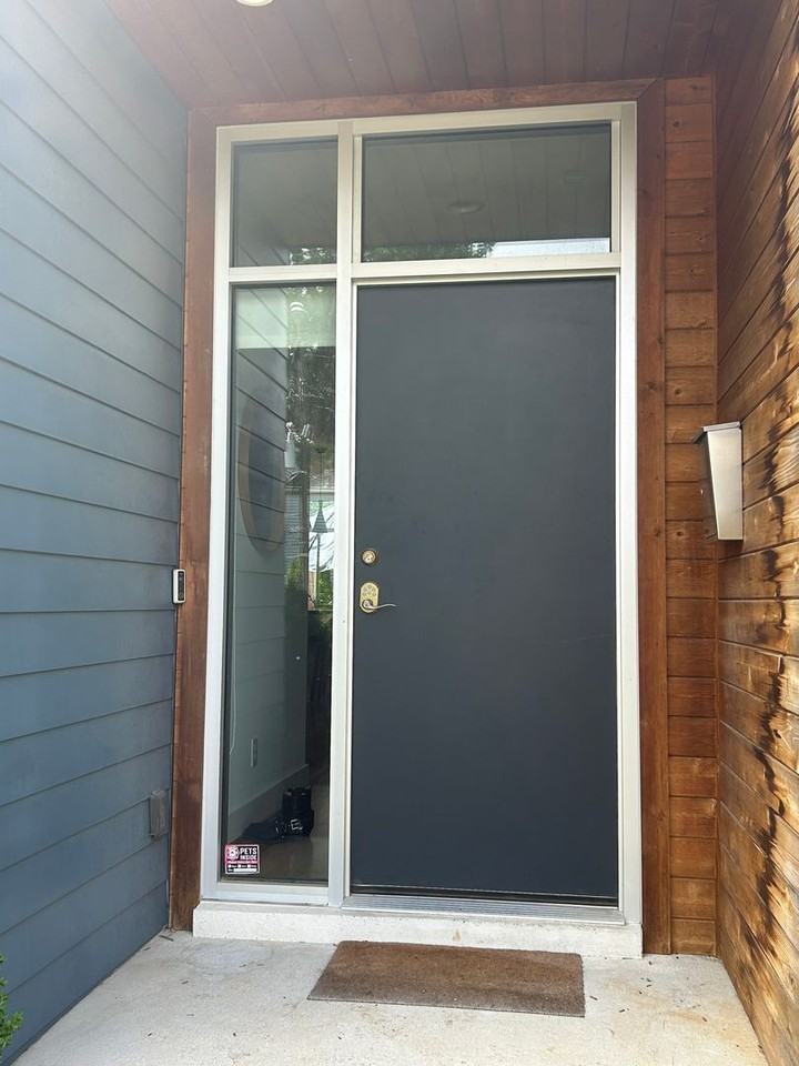 1307 Hull St - Photo 2 of 26