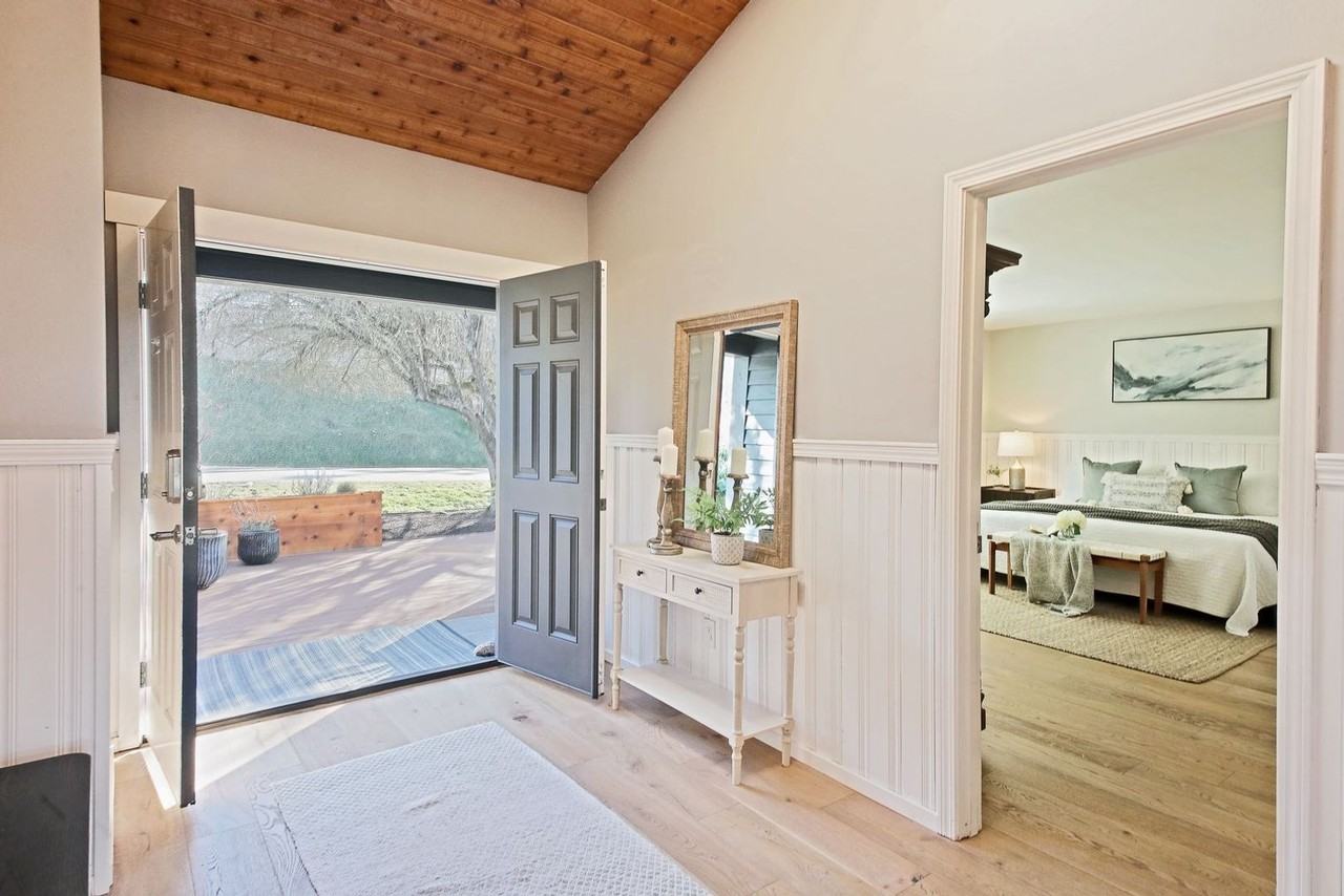 1625 Dorsey Dr - Photo 3 of 50