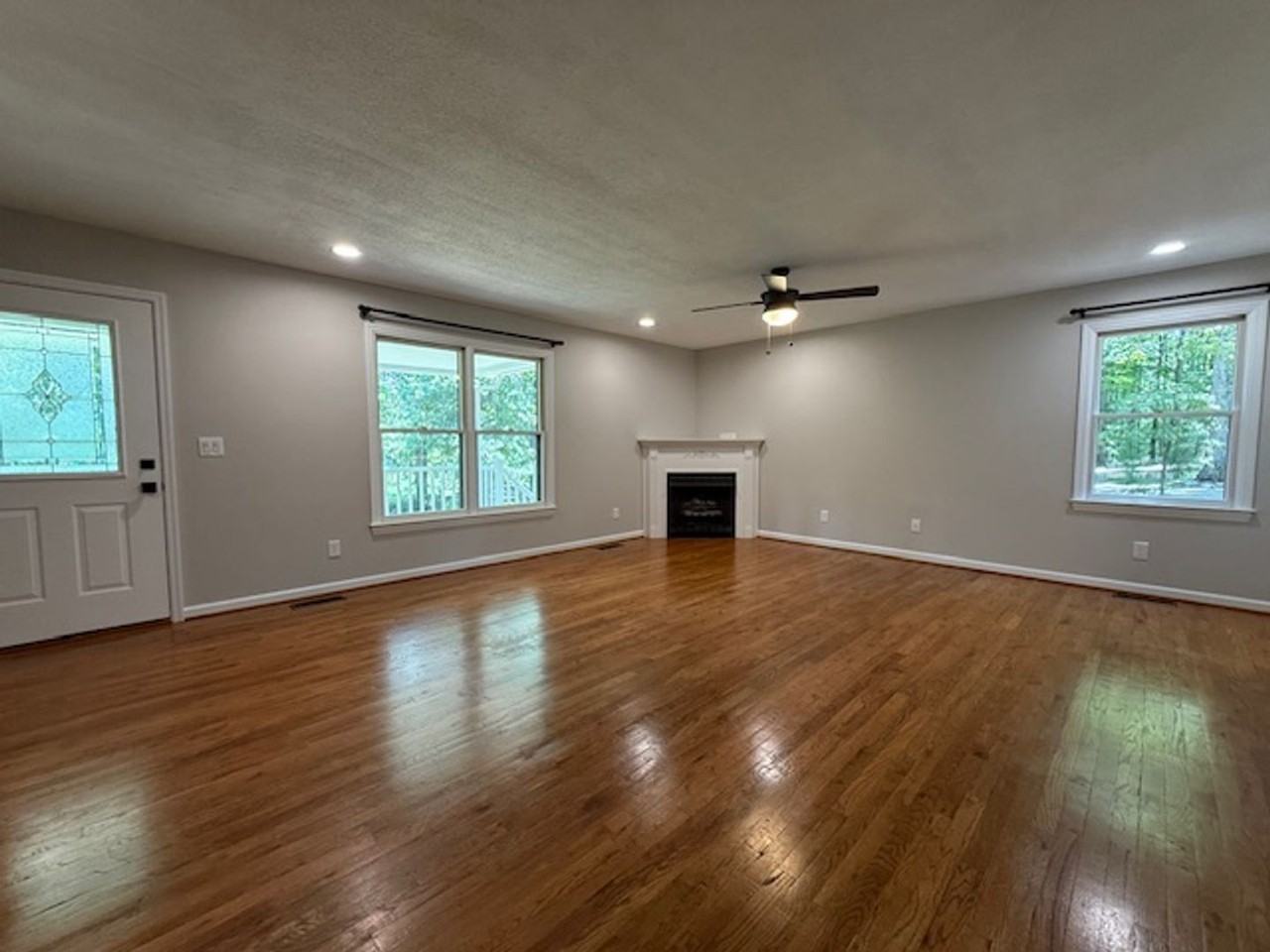 1421 Clevenger Rd - Photo 3 of 28