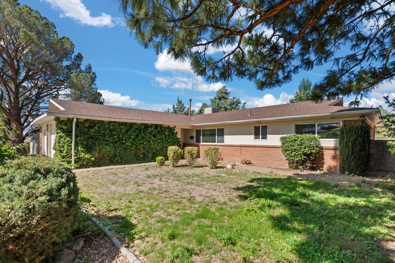 10407 Sierra Bonita Ave Ne - Photo 3 of 29