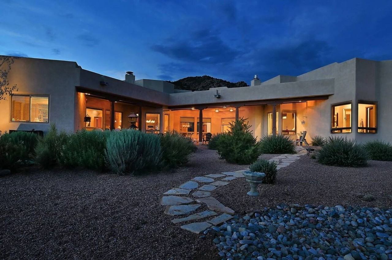 8 E Long View Dr - Photo 2 of 50