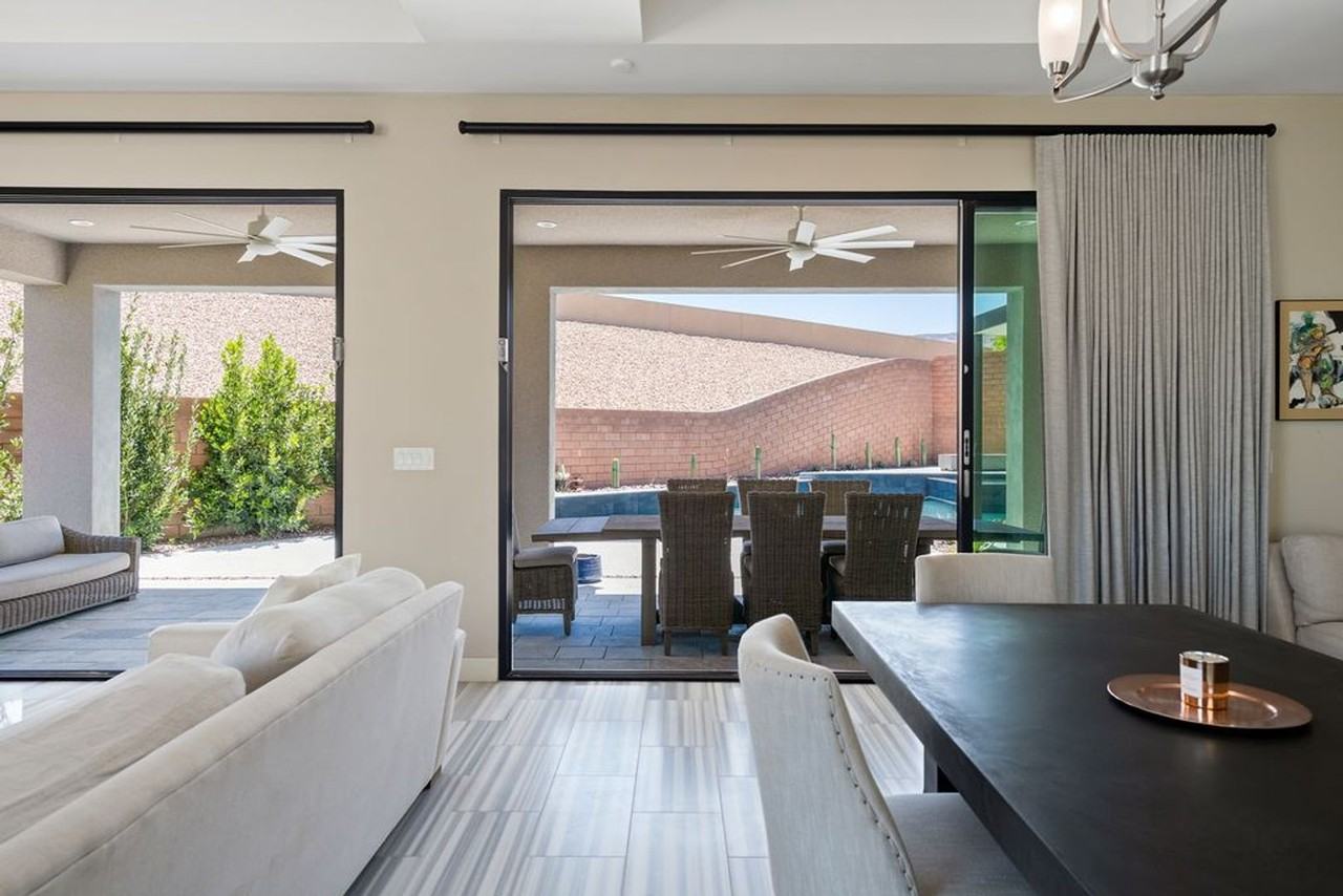 1 Garden Shadow Ln - Photo 3 of 50