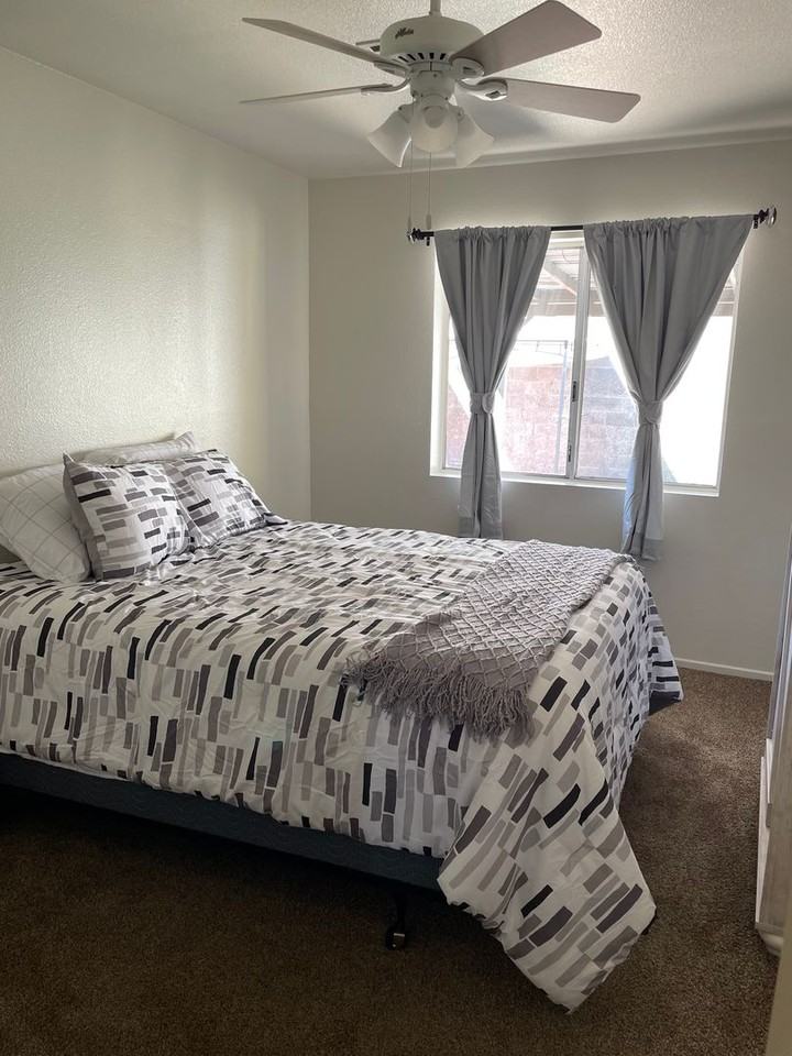 1608 W Hillside Pl - Photo 4 of 18