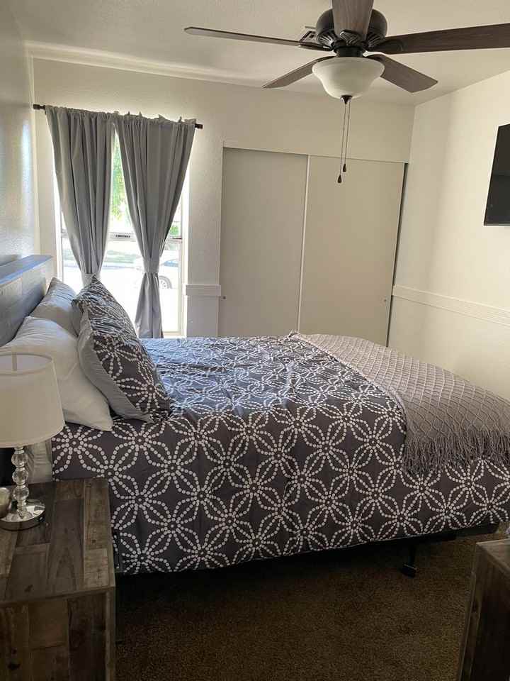 1608 W Hillside Pl - Photo 7 of 18