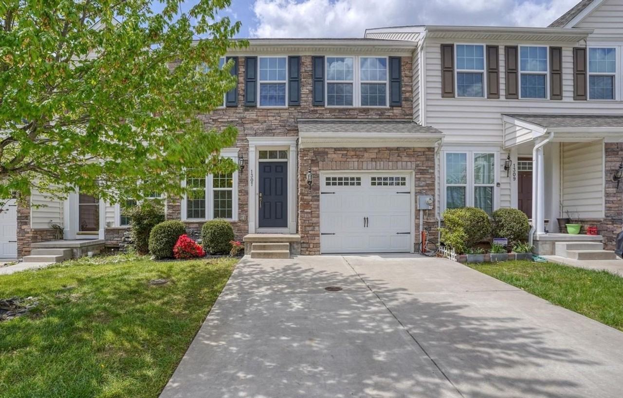 1307 Madison Ln - Photo 2 of 22