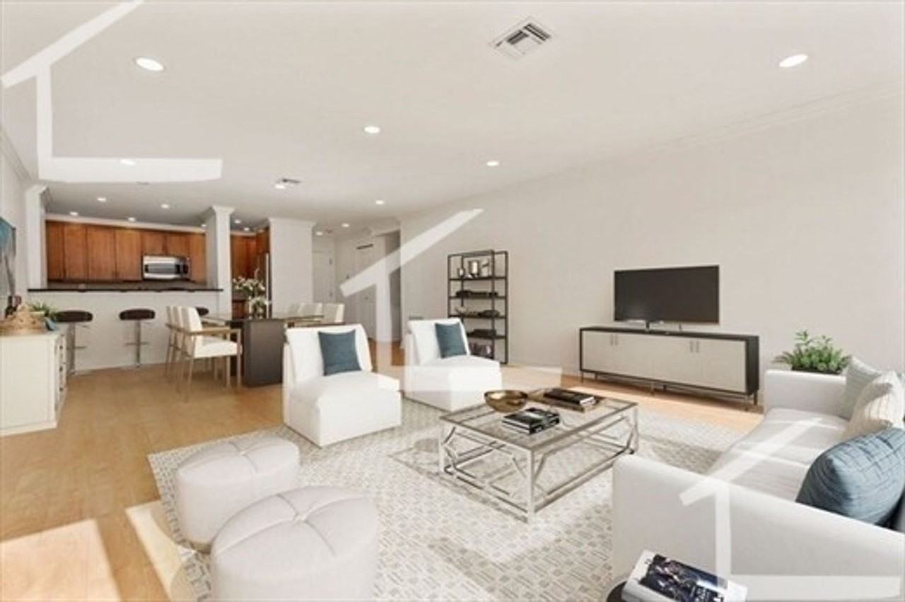 179 Oak St - Photo 4 of 8